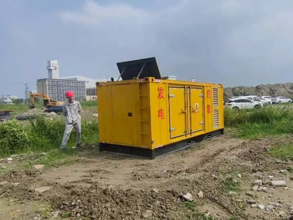 金平200KW柴油发电机机组每小时的油耗量受哪些因素影响？