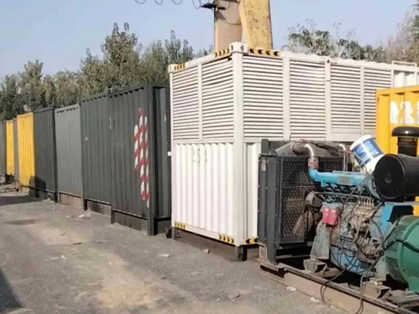 金平200KW柴油发电机机组每小时油耗是多少？